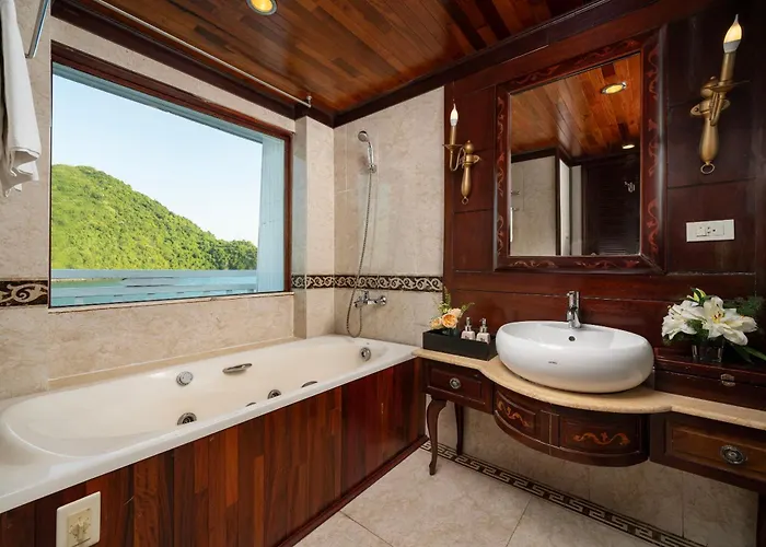 Indochina Heritage Cruise Hotel