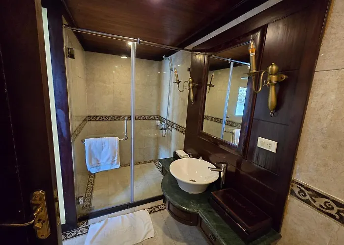 Indochina Heritage Cruise 5* Ha Long