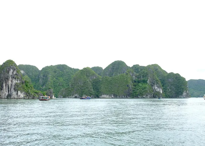 Indochina Heritage Cruise Hotel 5*