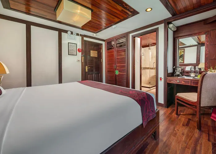 Indochina Heritage Cruise Hotel 5*